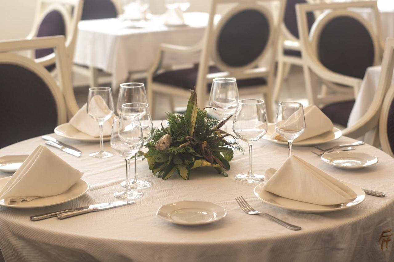 Faya Hotel Douala Luaran gambar