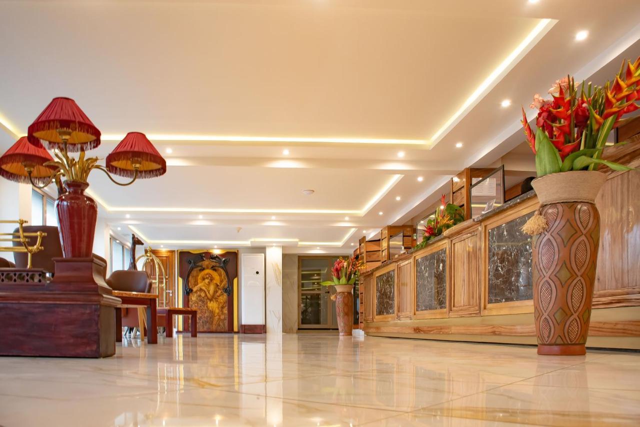 Faya Hotel Douala Luaran gambar