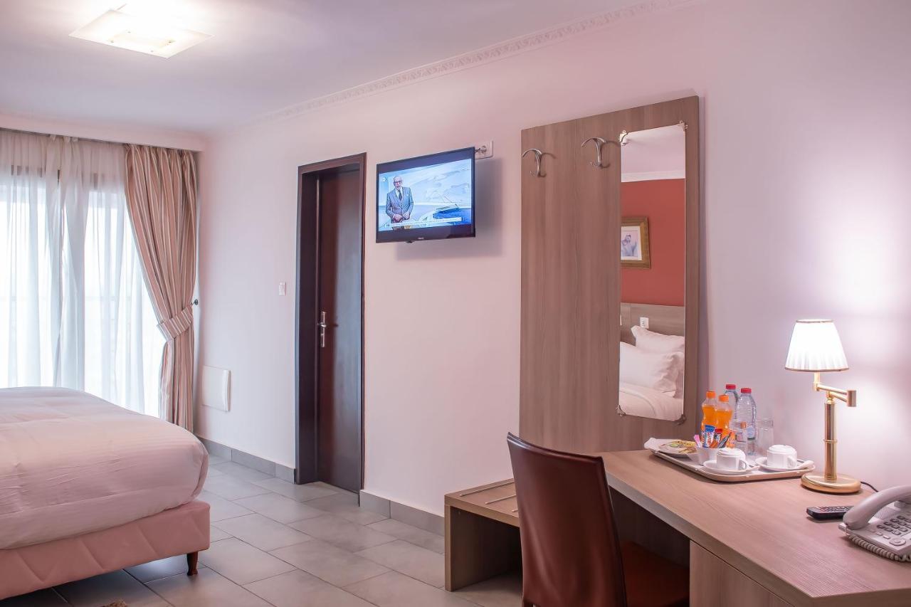 Faya Hotel Douala Luaran gambar