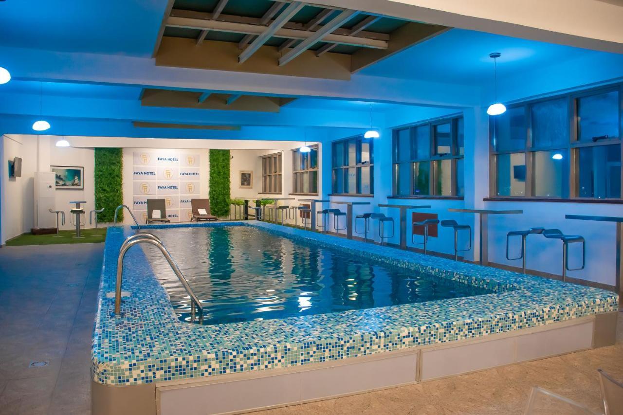 Faya Hotel Douala Luaran gambar