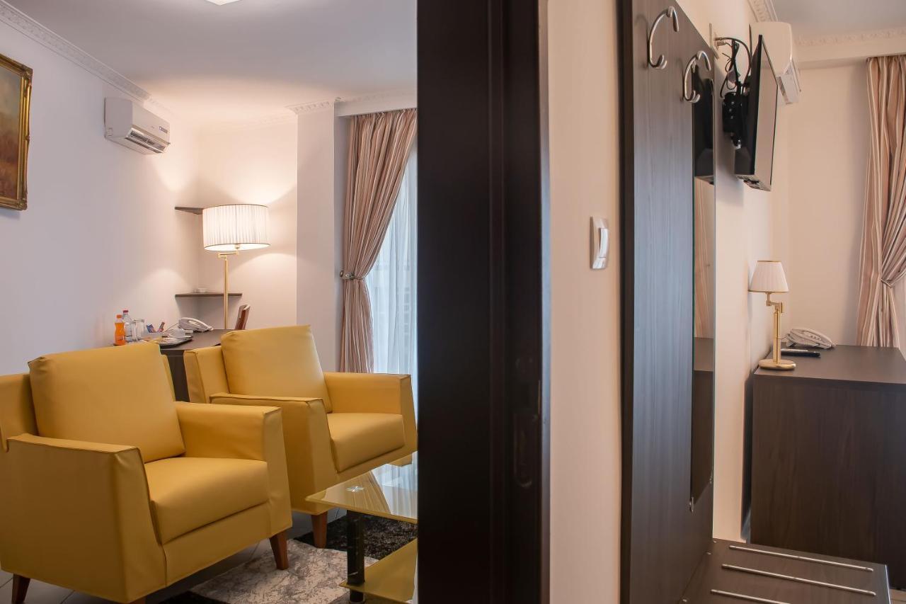 Faya Hotel Douala Luaran gambar
